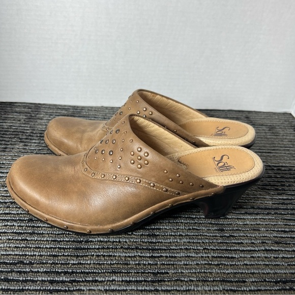 Sofft Langston Studded Carmel Brown Leather Women's 9N Comfort Clogs Mules EUC - Picture 5 of 7